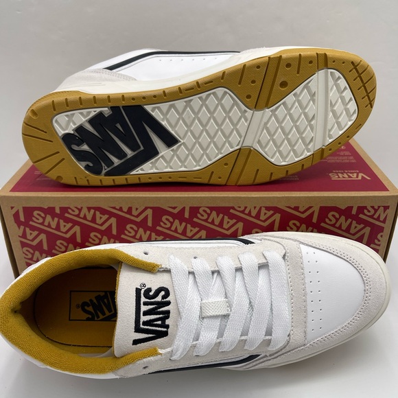 Vans Men’s Hylane
True White/Harvest Gold
VN000D1JEBP Sneakers - Picture 3 of 16